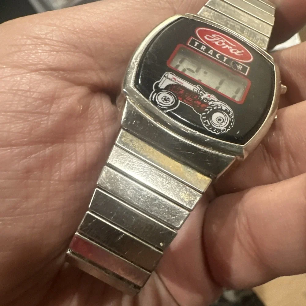 Working 1970s Ford Tractor Digital Watch Vintage Retro Farm Collectible 33mm 8